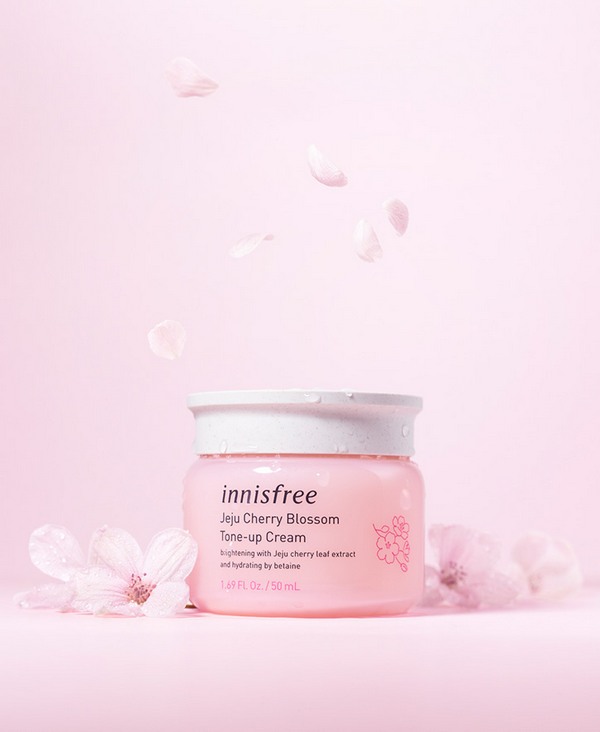 Jeju Cherry Blossom Tone Up Cream 50ml – Dòng kem dưỡng chiết xuất từ lá hoa anh đào hoàng da nhà Innisfree